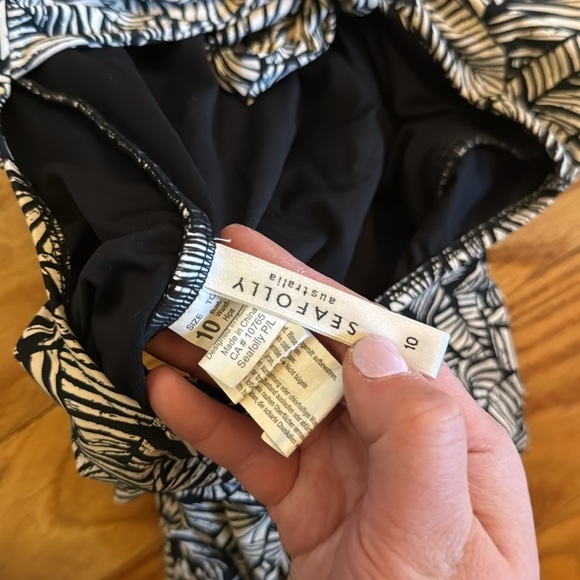 Seafolly one piece swimsuit size 10 // 040175 - Picture 3 of 3